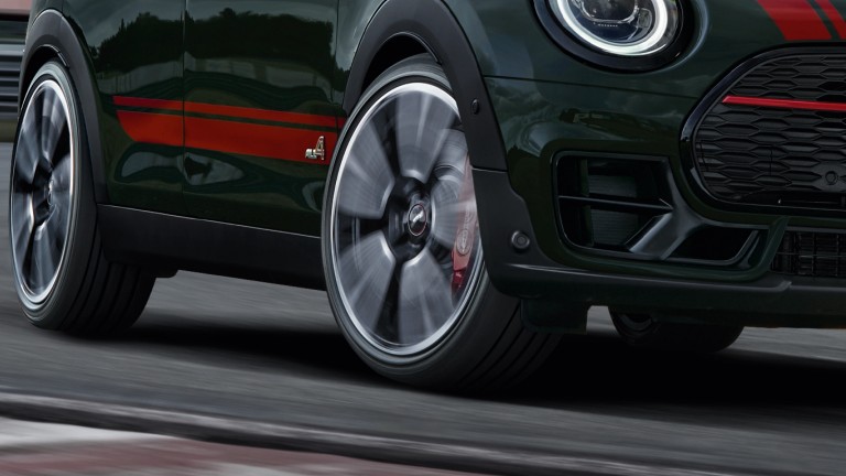 MINI John Cooper Works Clubman – vista frontal – circuito