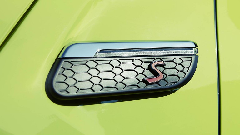 MINI Cabrio – molduras laterales – diseño